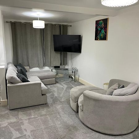 Welcome Rooms 54 Swindon Dış mekan fotoğraf